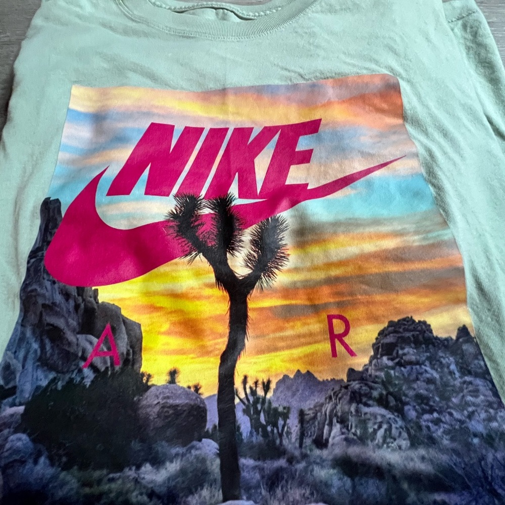 Nike t-shirt